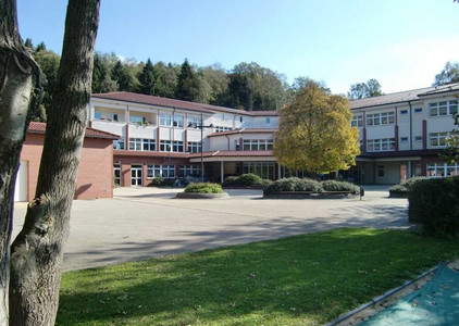Foto des Schulgebäudes