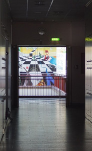 Foto, Gang im Schulgebäude