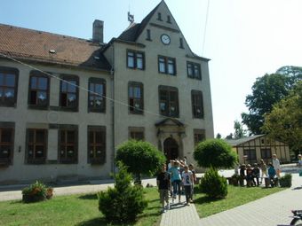 Hauptgebäude links Hauptgebäude links