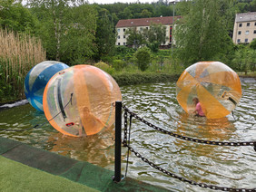 Spaß in Wasserballons