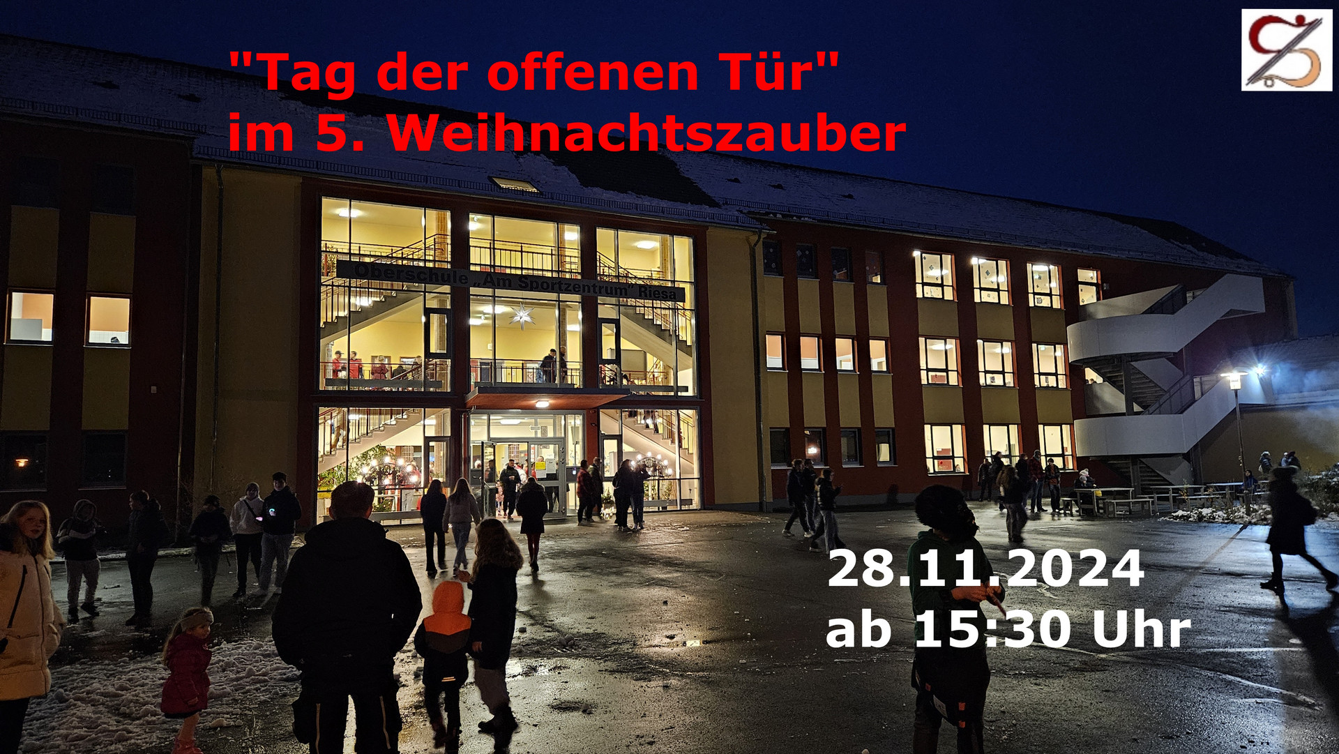 Schulbild in weihnachtlicher Stimmung mit Einladung zum Tag der offenen Tür