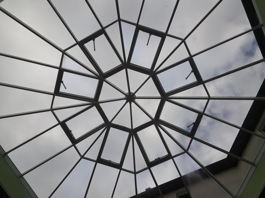 Foto, Glasdach von unten